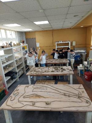 석정초 <색 점토 접시, 꼬마유령풍경, 피규어>